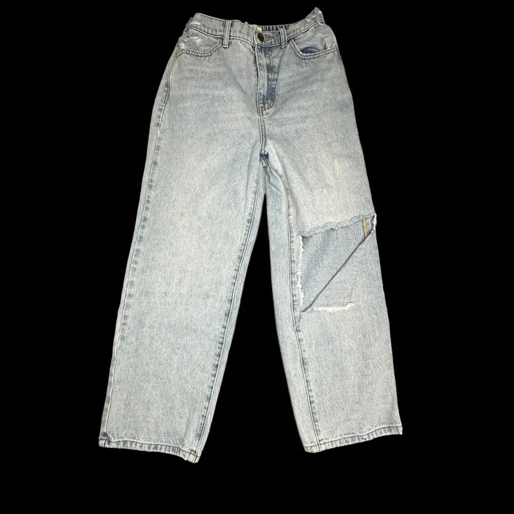 Show Me Your MuMu Washed Destroyed Jean.  Sz: 25